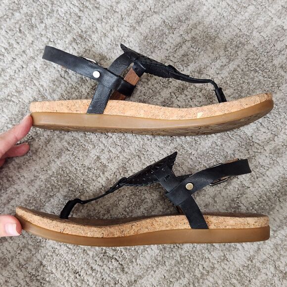 UGG women's Ayden II t-strap thong leather sandals black size 9 - Picture 6 of 9